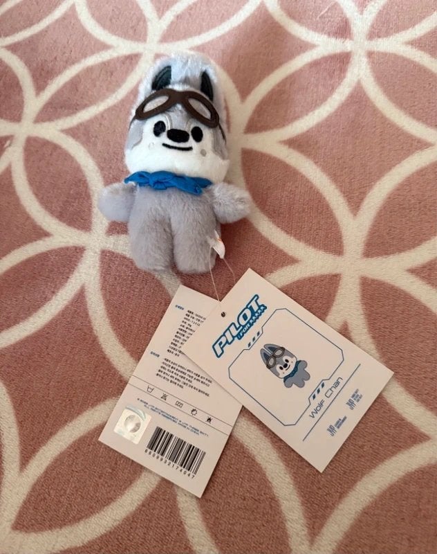 Stray Kids SKZOO Wolf Chan pilot plush, Ophalen of Verzenden, Nieuw, Overige typen