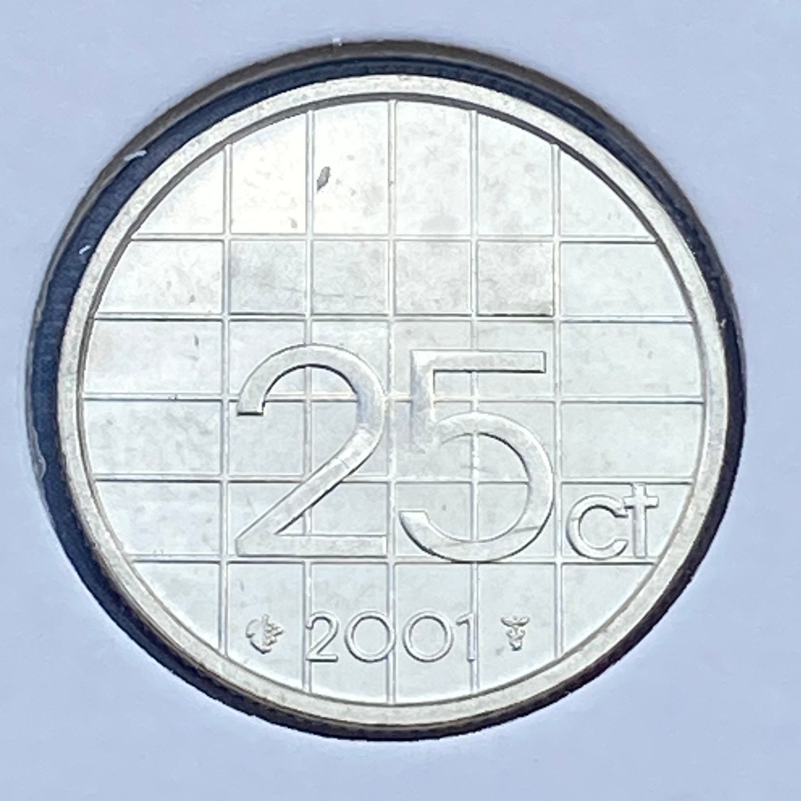 UNC/FDC 25 Cent / Kwartje uit 2001 van Beatrix zo uit de rol, Postzegels en Munten, Verzenden, Koningin Beatrix, 25 cent, Losse munt