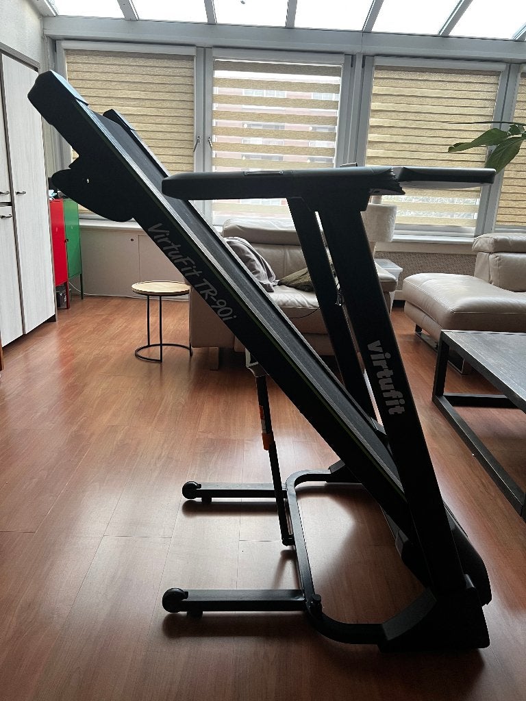 Foto 4 van VirtuFit TR‑90i Loopband