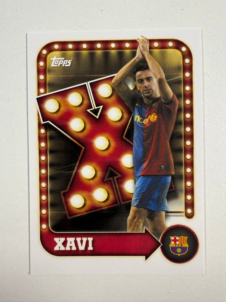 23 Xavi Collector Tin Barcelona 2025-26, Ophalen of Verzenden, Nieuw, Buitenlandse clubs, Poster, Plaatje of Sticker