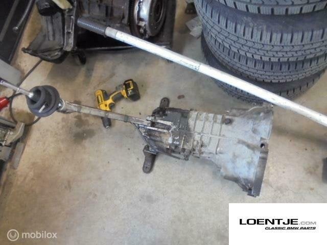 Versnellingsbak BMW e30 m10 vijfbak 316 318 318i, of bmw 02, Gebruikt, Ophalen of Verzenden, BMW, BMW
