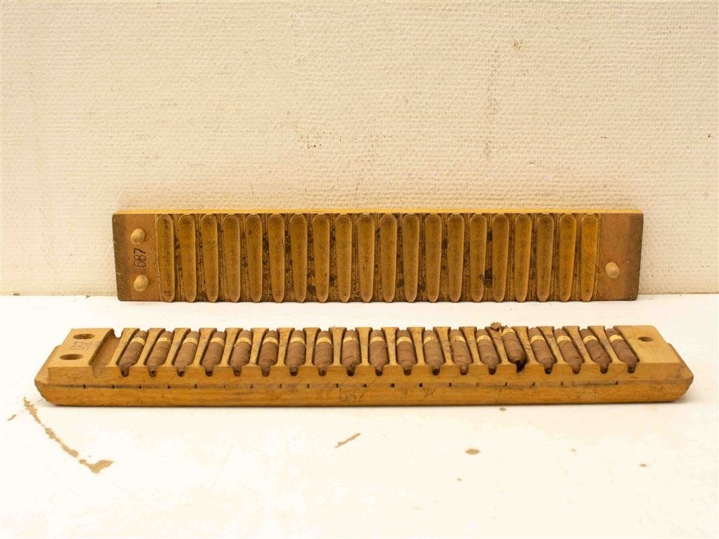 Sigarenpers van hout 38528, Ophalen of Verzenden, Gebruikt, Sigarenbandjes