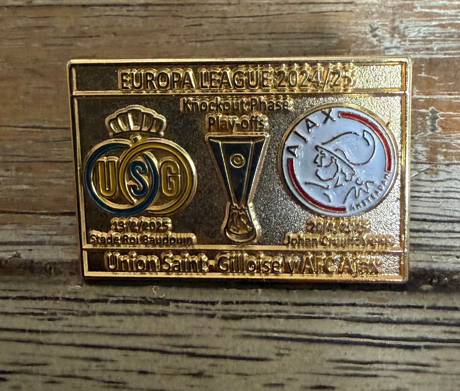 Voetbal pin union sint Gilles-Ajax 2025, Ophalen of Verzenden, Zo goed als nieuw, Sport
