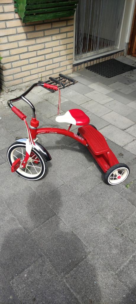 Radio Flyer driewieler rood/wit metaal verstelbaar, Fietsen en Brommers, Ophalen, Zo goed als nieuw
