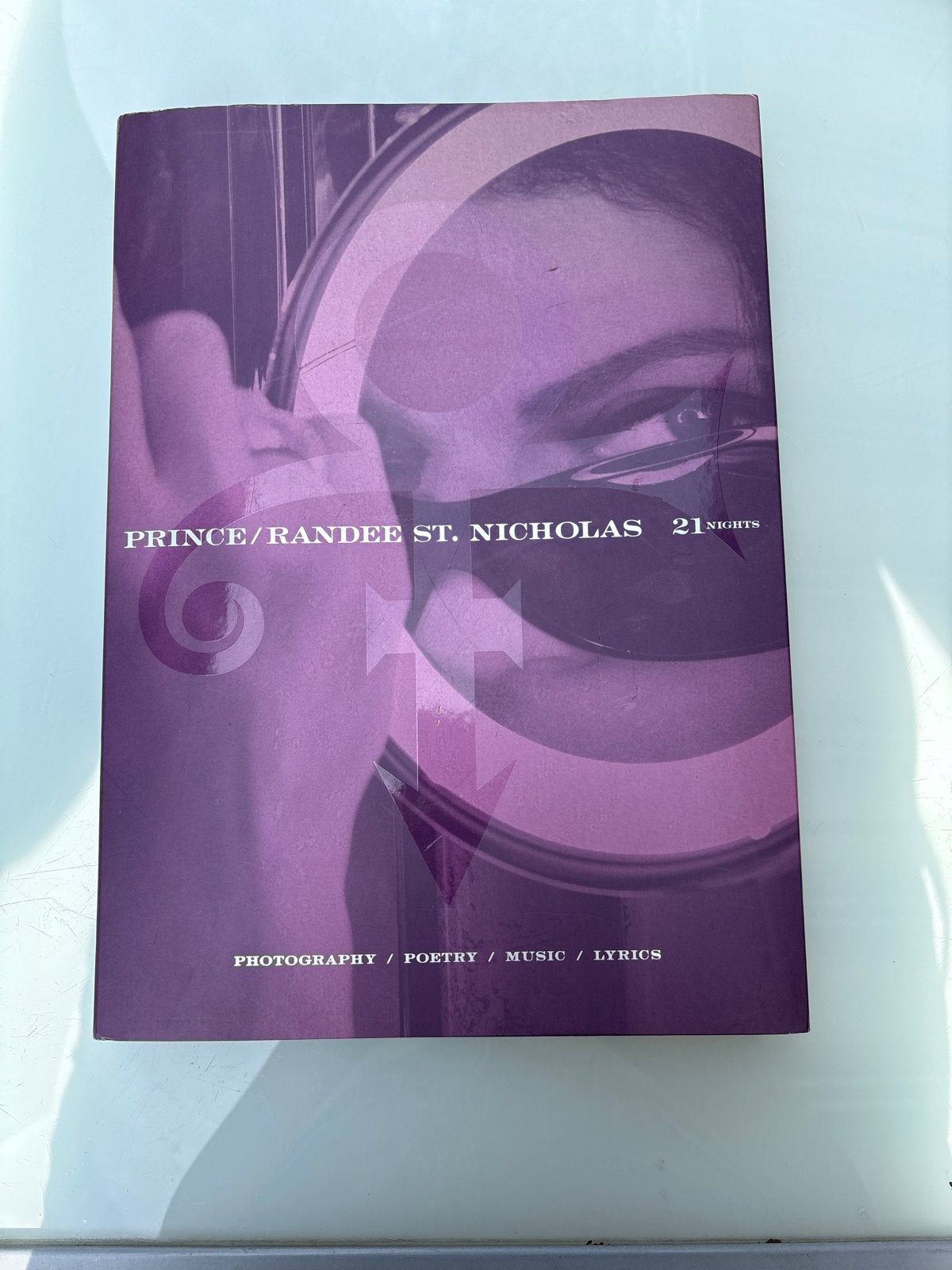 Prince/Randee St. Nicholas - 21 Nights (Boek + CD), Boeken, Ophalen of Verzenden, Zo goed als nieuw, Artiest