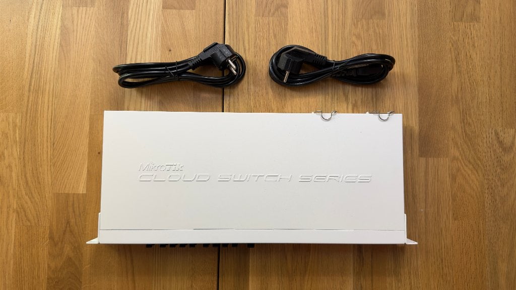 MikroTik CRS326-24S+2Q+RM 10G/40G switch nieuw, zonder doos, Ophalen, Nieuw