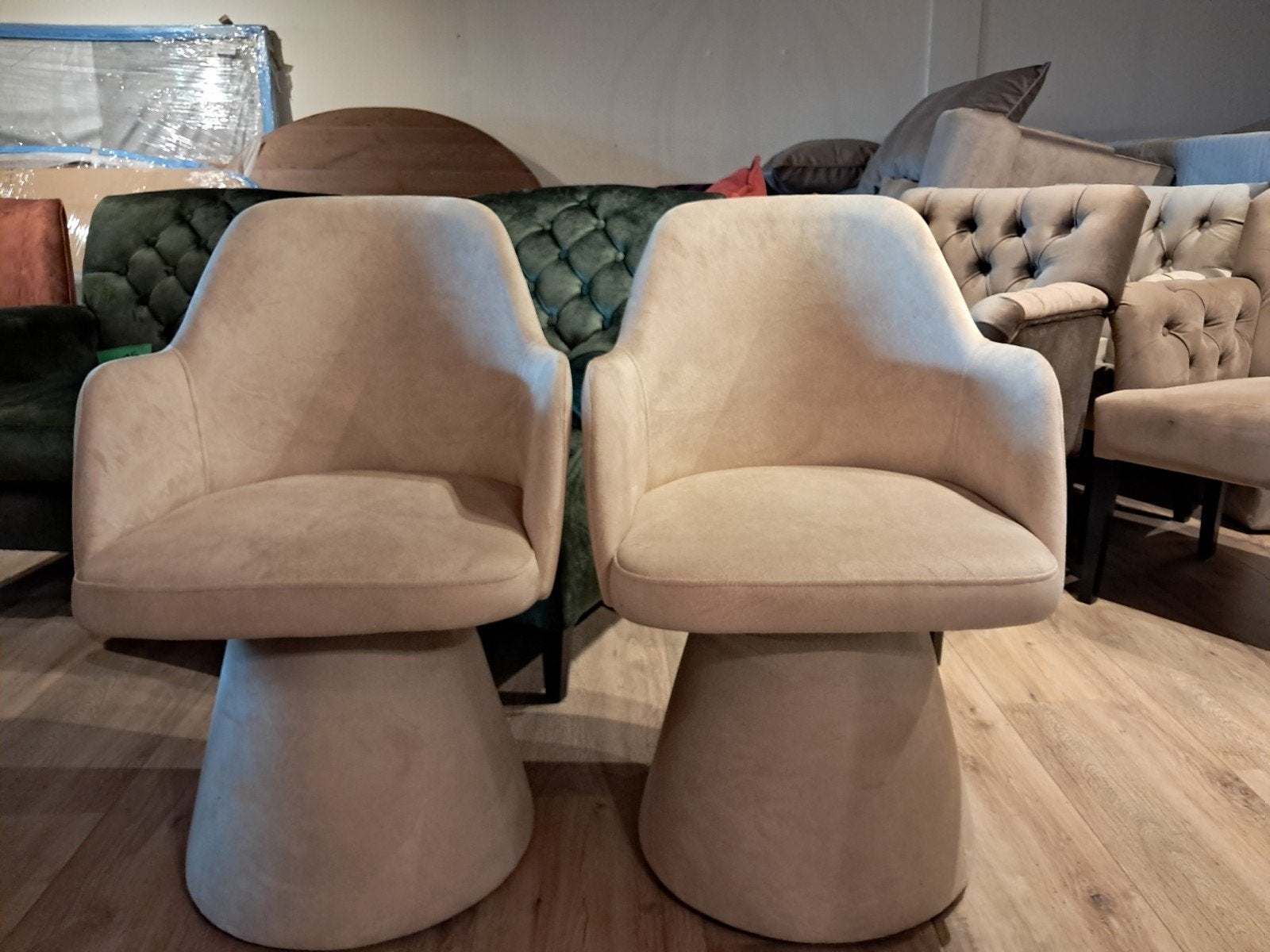 Set van vier Stoeltjes VAN €299 VOOR €199 per stuk, Huis en Inrichting, Stoelen, Ophalen