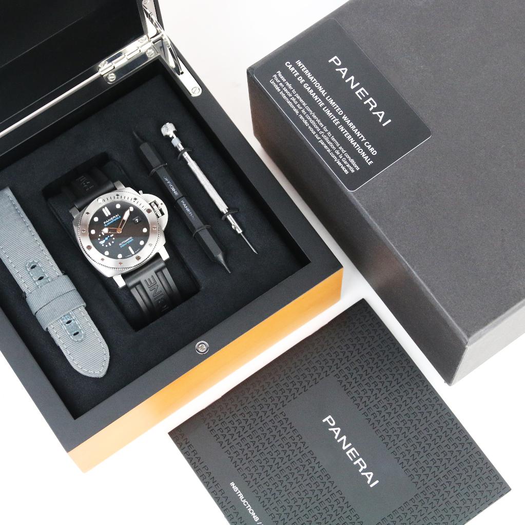 Panerai Submersible QuarantaQuattro 44 (Zeer goed/ 2022), Overige merken, Staal, Polshorloge, Kunststof