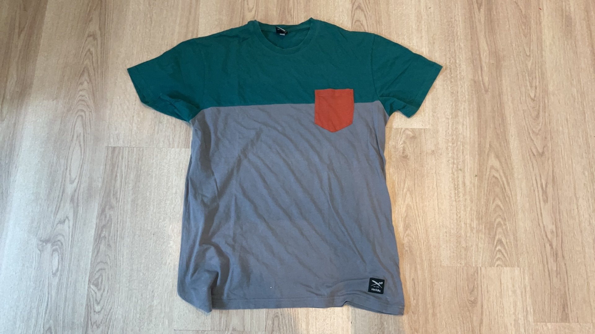 Heren shirt maat L, Ophalen, Zo goed als nieuw, Maat 52/54 (L), Groen