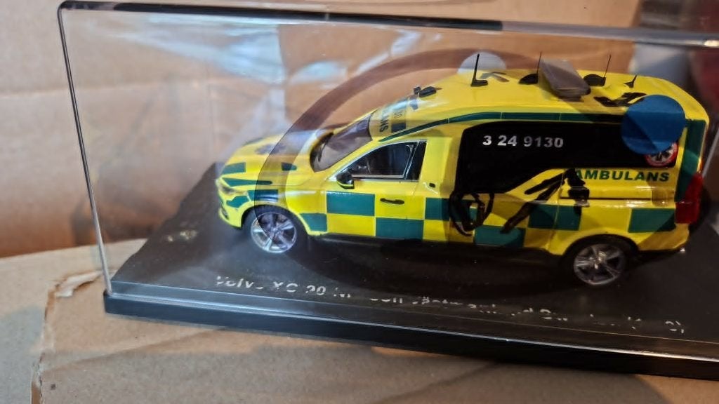 b keus volvo ambulance blanco, Ophalen of Verzenden, Zo goed als nieuw, Auto, Overige merken