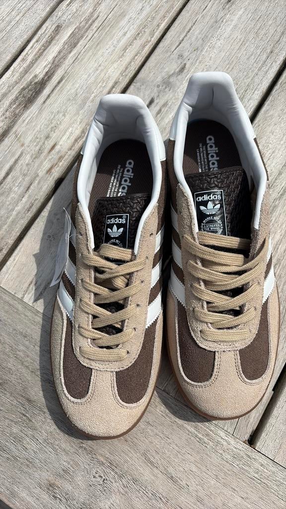 Adidas Gazelle beige bruin, Bruin, Nieuw, Ophalen of Verzenden, Sneakers of Gympen