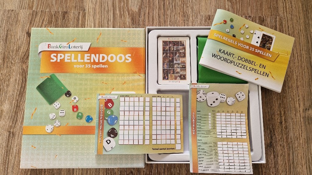 Spellendoos met 35 spellen, Vijf spelers of meer, Ophalen of Verzenden, Zo goed als nieuw, Bank giro loterij