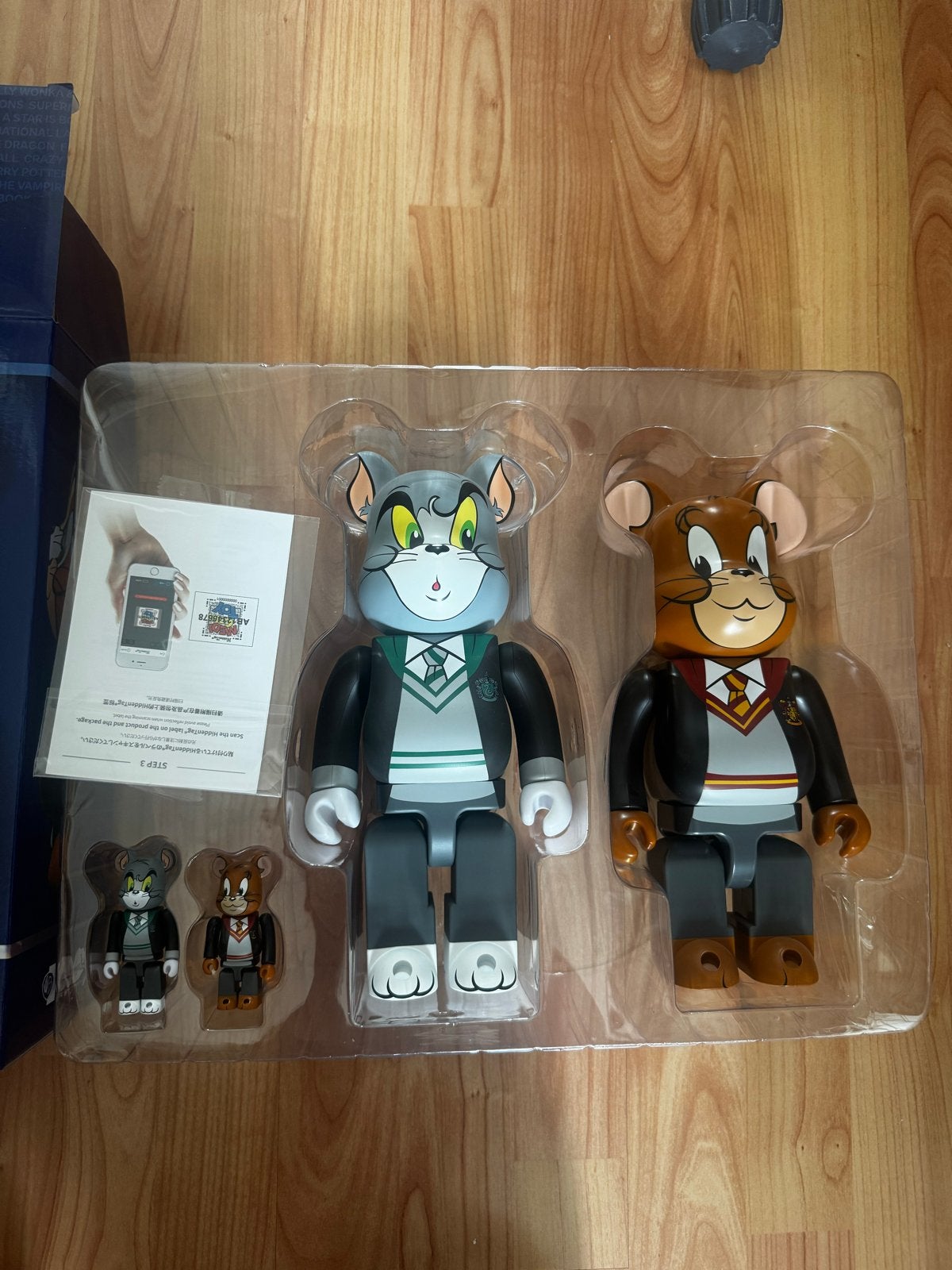 Tom & Jerry Bearbrick Hogwarts House Robes 100% & 400%, Ophalen of Verzenden, Nieuw