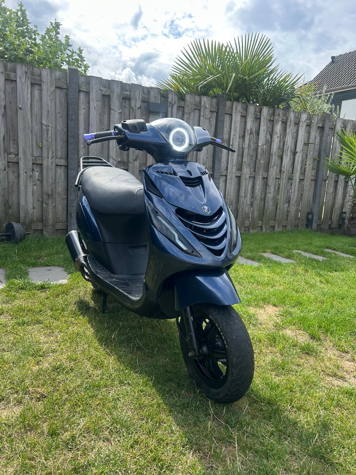Te koop Piaggio zip 4 takt 50cc, Fietsen en Brommers, Scooters | Piaggio, Ophalen, Maximaal 45 km/u, Zip, Zo goed als nieuw