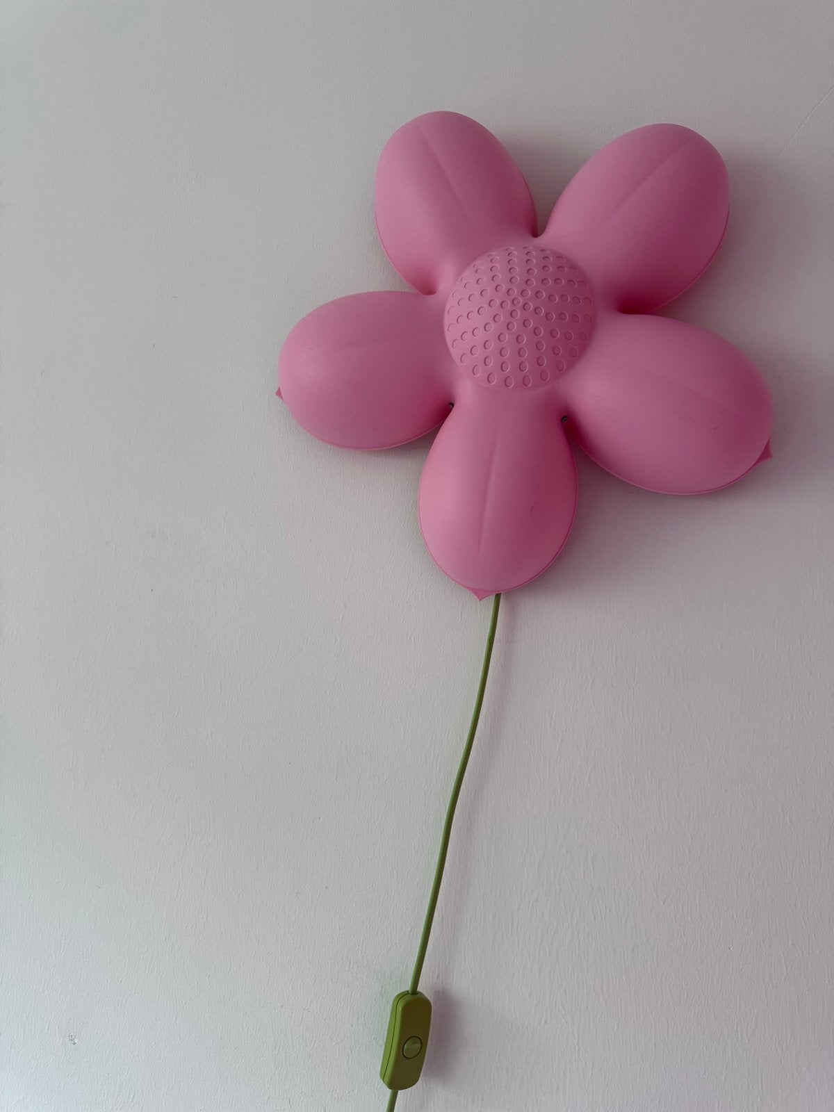 Ikea Smila Blomma wandlamp voor kinderkamer, Huis en Inrichting, Gebruikt, Kunststof, Roze, Ophalen