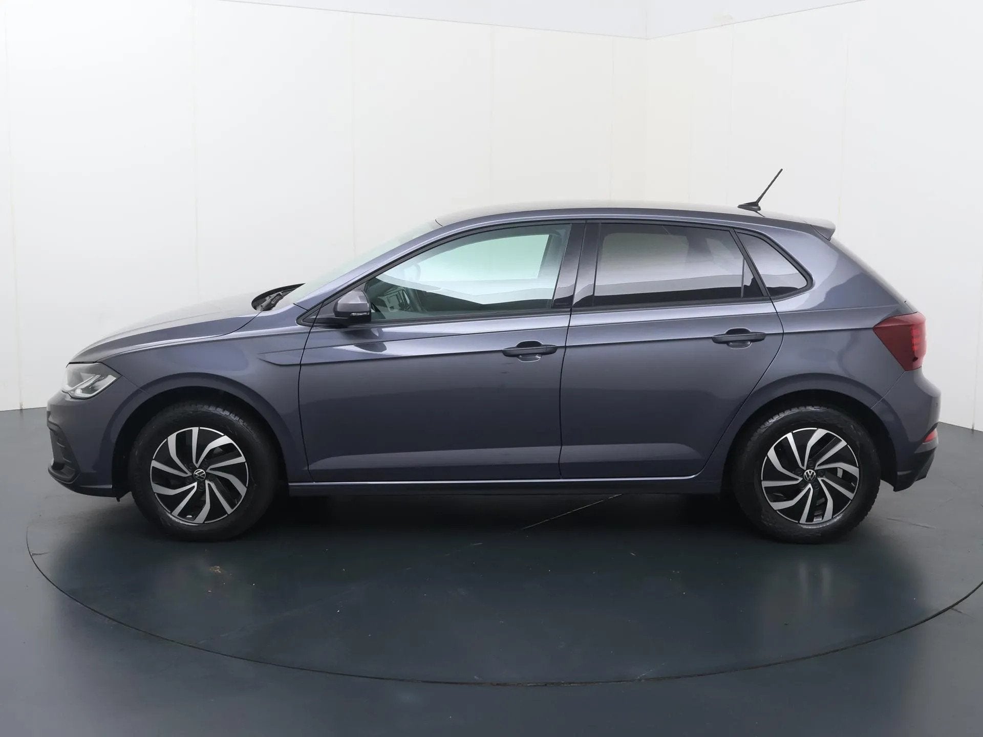 Volkswagen Polo 1.0 TSI Life Edition (bj 2024), LED verlichting, Gebruikt, Bedrijf, Handgeschakeld
