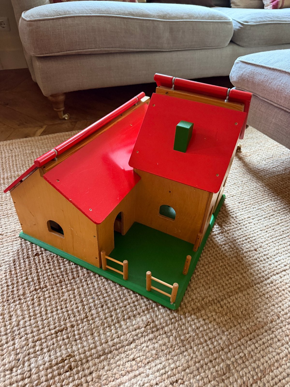 Grote houten speelgoed boerderij, Ophalen, Gebruikt, Poppenhuis