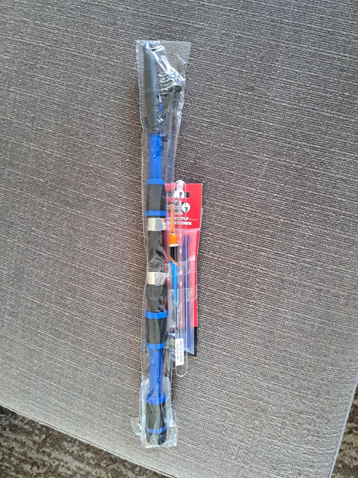 Nieuwe compacte vishengel - Ideaal voor onderweg!, Ophalen of Verzenden, Nieuw, Werphengel