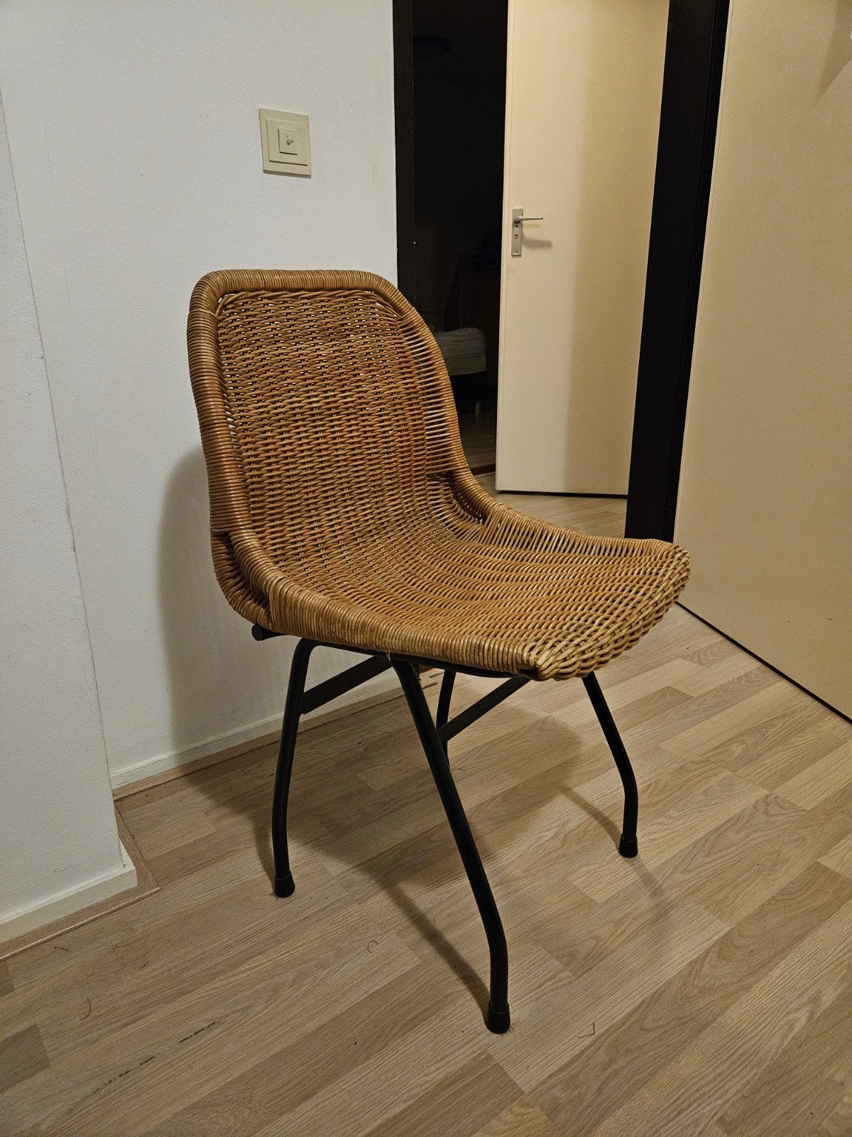 Rohe Noordwolde rotan stoelen met zwart onderstel.
Ontworpen, Ophalen, Gebruikt, Overige kleuren, Bohemian, Modern