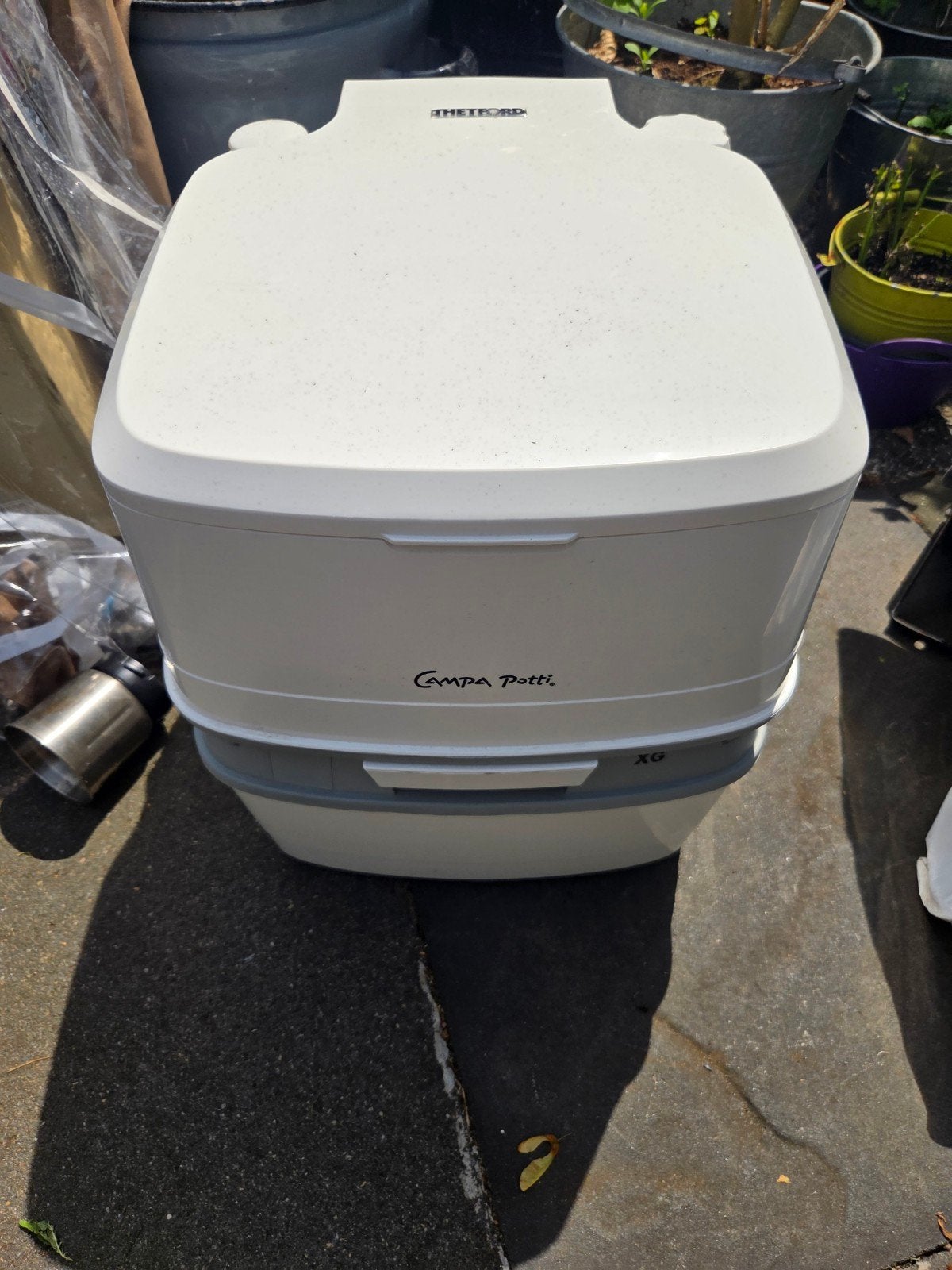 Mobiele camping toilet, Ophalen