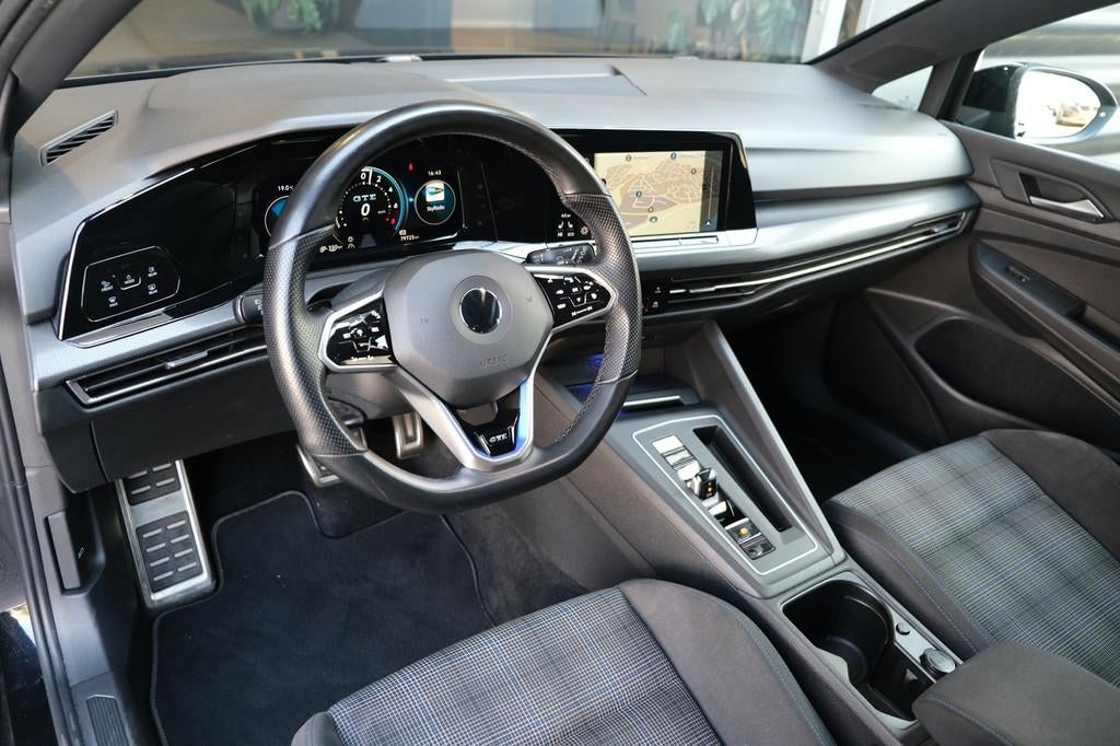 Volkswagen Golf 8 1.4 eHybrid GTE 245PK DSG Navi Led Acc PDC, Gebruikt, Euro 6, 4 cilinders, Zwart