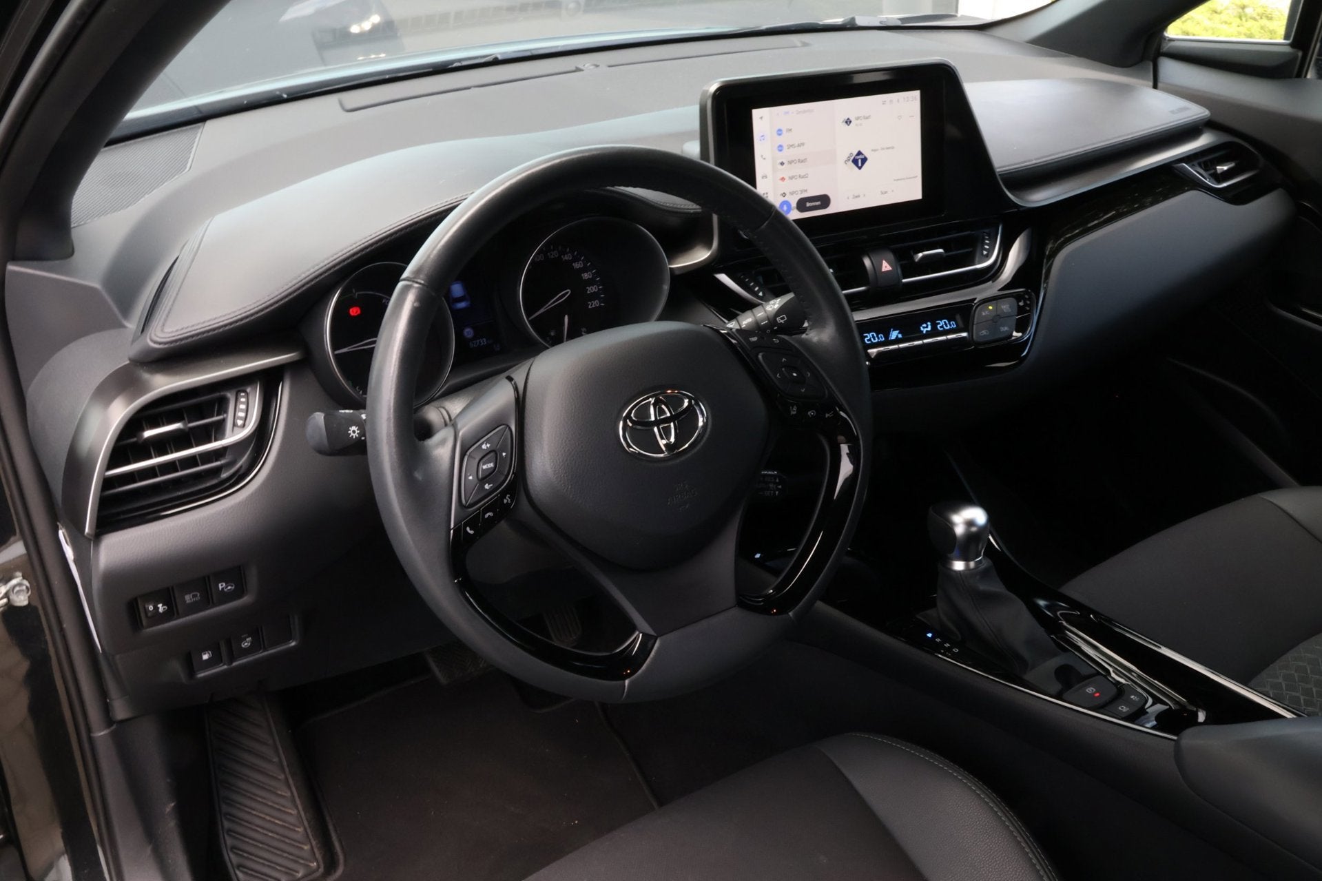 Toyota C-HR 2.0 Hybrid Dynamic| LED| Stoel-stuurverwarming |, Stof, Euro 6, 4 cilinders, Zwart
