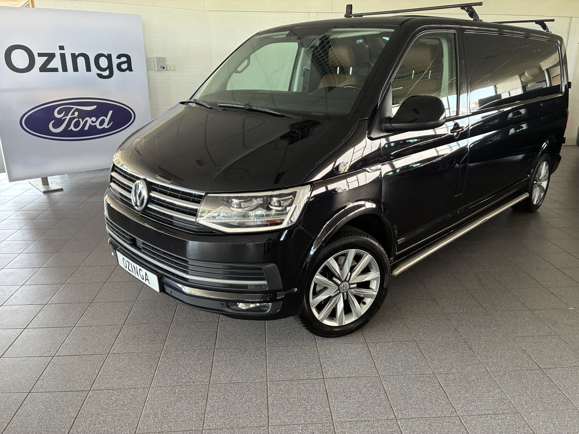 Volkswagen Transporter 2.0 TDI L2H1 Comfortline Automaat 95., Gebruikt, Euro 6, Volkswagen, Zwart