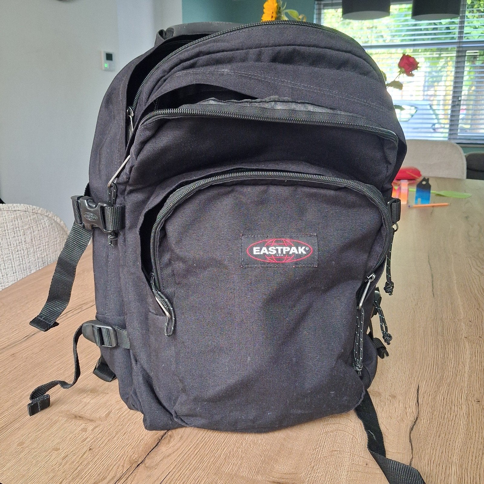 Eastpak provider rugzak 33 liter, 15 inch laptopvak, Rugtas, Zwart, 40 tot 50 cm, Ophalen of Verzenden