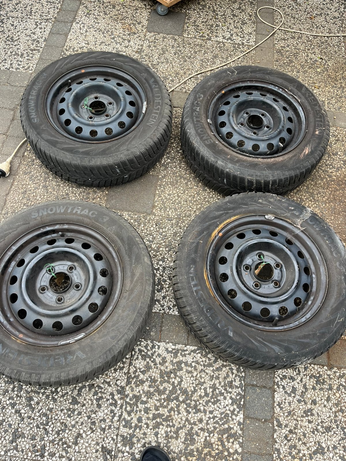 Snowtrac 3 winterbanden stalen velg, Ophalen, Zo goed als nieuw
