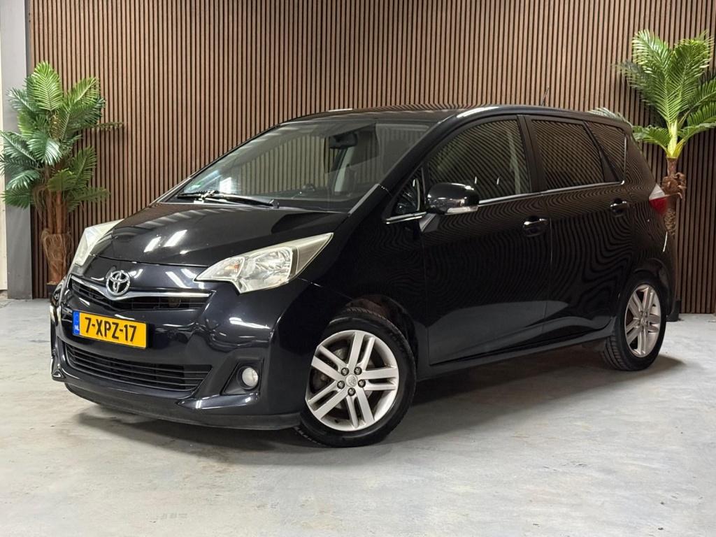 Toyota Verso-S 1.3 VVT-i Dynamic (bj 2011), Auto's, Voorwielaandrijving, Euro 5, Gebruikt, 1329 cc