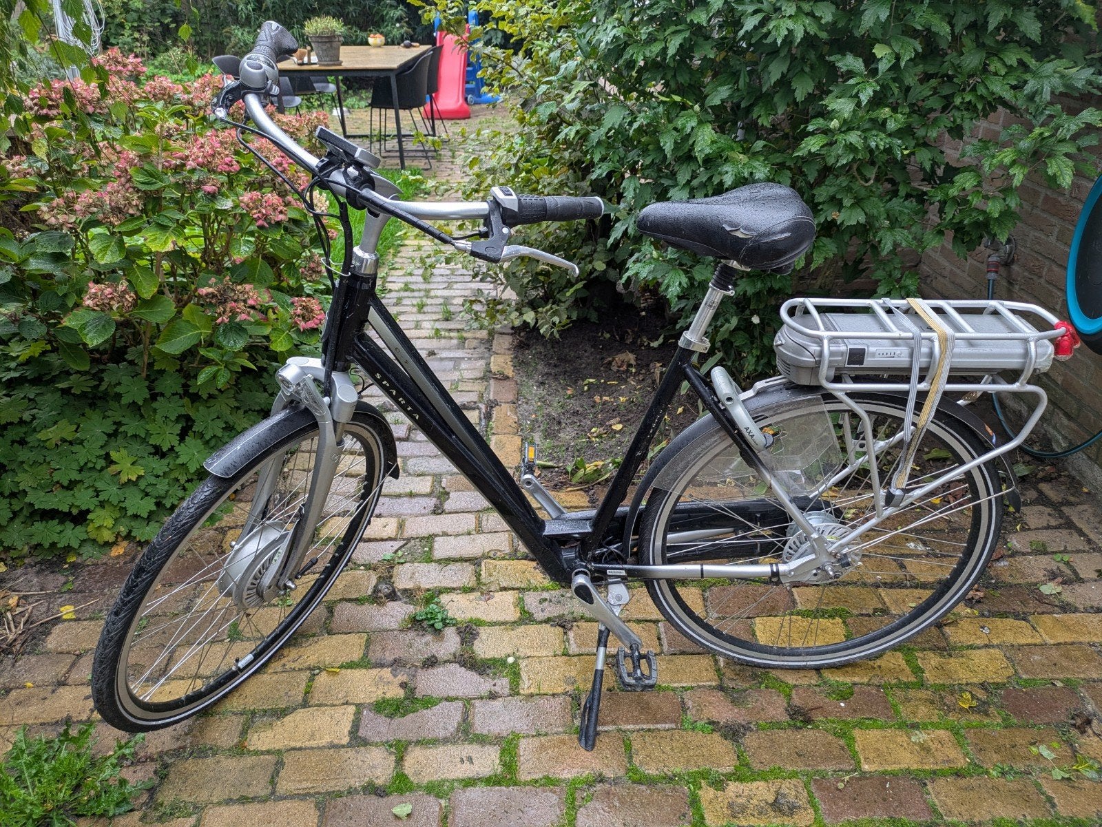 Sparta E-bike met voorwielmotor en achterdrager accu, Fietsen en Brommers, Ophalen, Gebruikt, Sparta