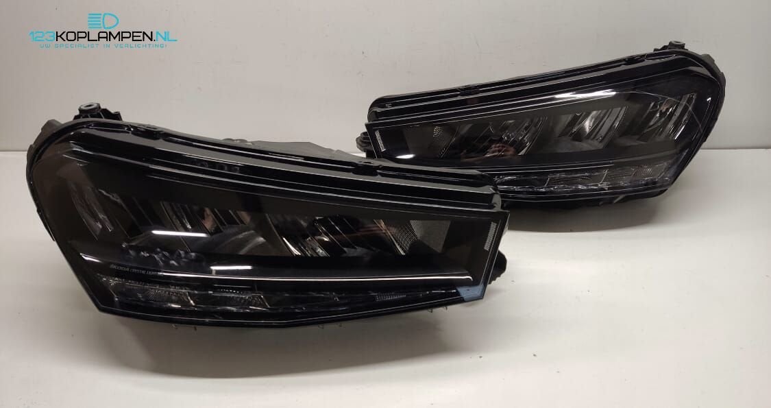 Skoda Fabia 4 6VB Led Koplamp links rechts, Auto-onderdelen, Verlichting, Gebruikt, -, -, Ophalen of Verzenden