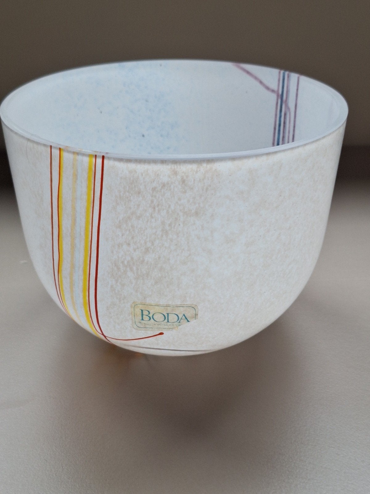 Bertil Vallien-ronde schaal-Rainbow serie-gesigneerd/label, Ophalen of Verzenden