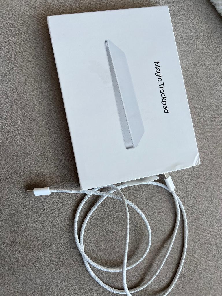 Nieuwe Apple magic trackpad, Computers en Software, Muizen, Nieuw, Ophalen of Verzenden, Draadloos, Apple