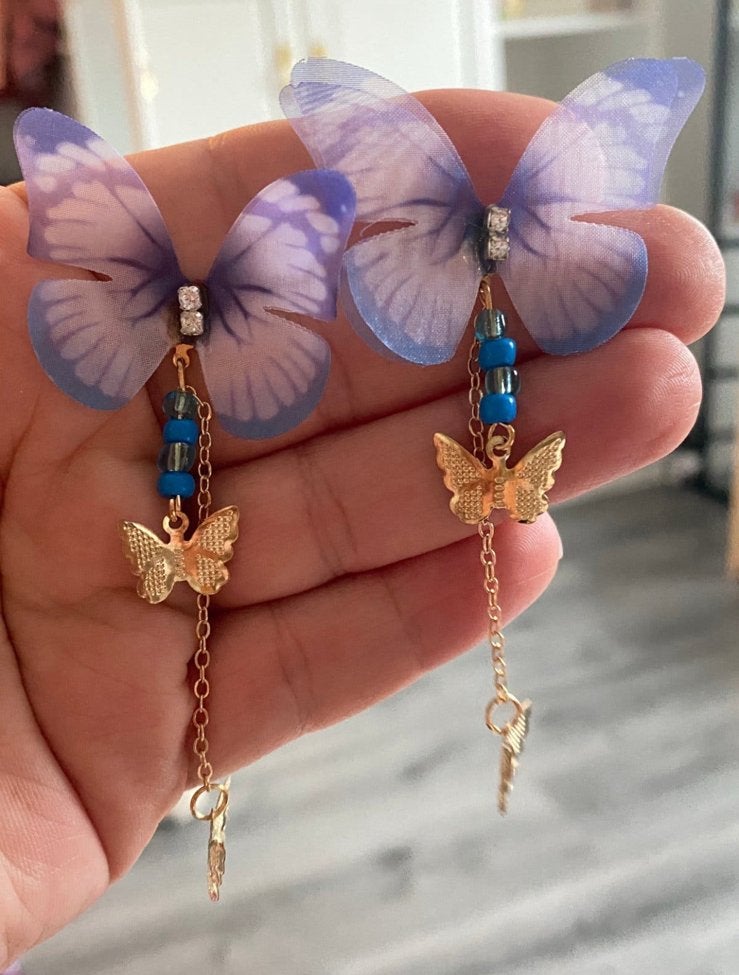 Prachtige hang oorbellen met blauwe en gouden vlinders, Ophalen of Verzenden, Zo goed als nieuw, Blauw, Overige materialen