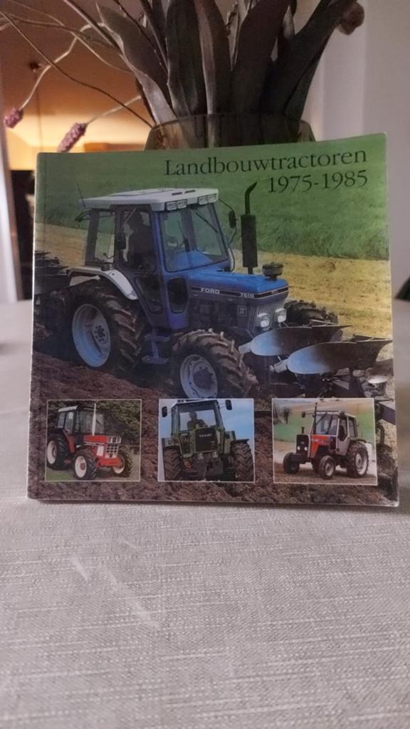Landbouwtractoren 1975-1985 Boek, Ophalen of Verzenden, Gelezen, Algemeen, Onbekend