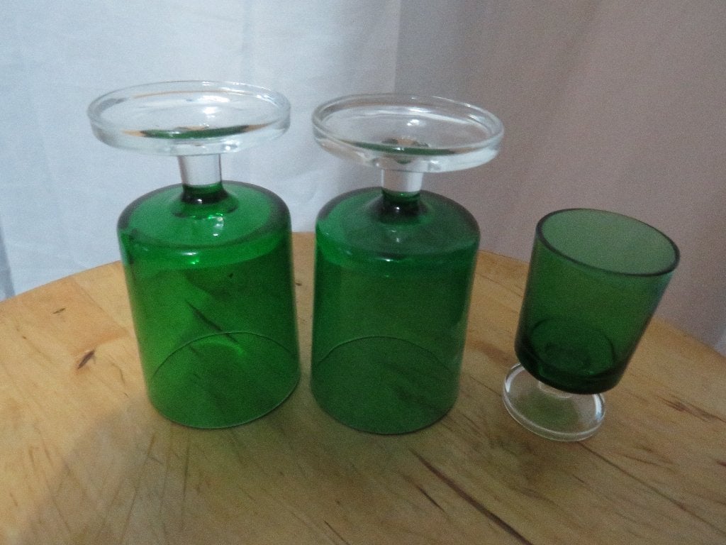 luminarc vintage 2 groene wijnglazen en 1 groen borrelglas, Verzamelen, Ophalen of Verzenden, Gebruikt, Overige typen