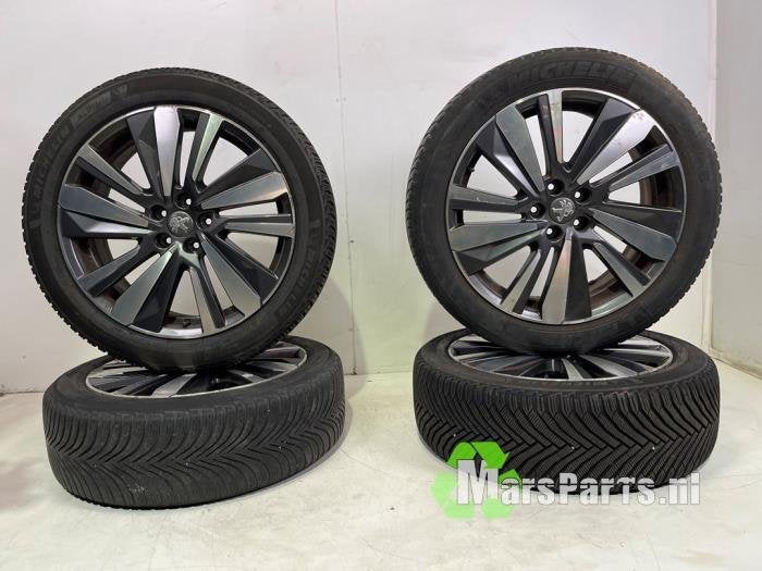 Sportvelgenset + winterbanden van een Peugeot 3008, Auto-onderdelen, Banden en Velgen, Gebruikt, -, -, Ophalen of Verzenden