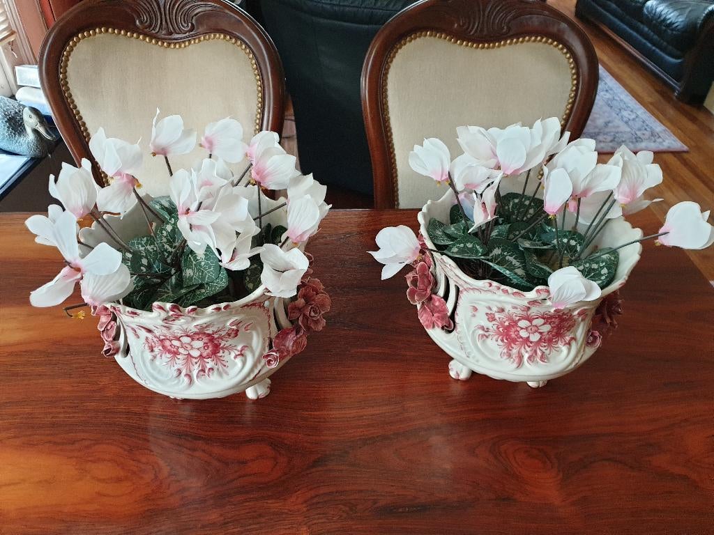 Bloempotten van Bassano keramiek (2 stuks), Antiek en Kunst, Ophalen