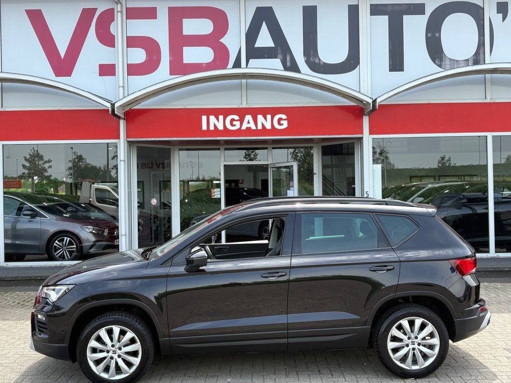 Seat ATECA TSI. LED NAVI CARPLAY CAMERA AIRCO CRUISE LMV PDC, Gebruikt, Huisgarantie, Met garantie (alle), Ateca
