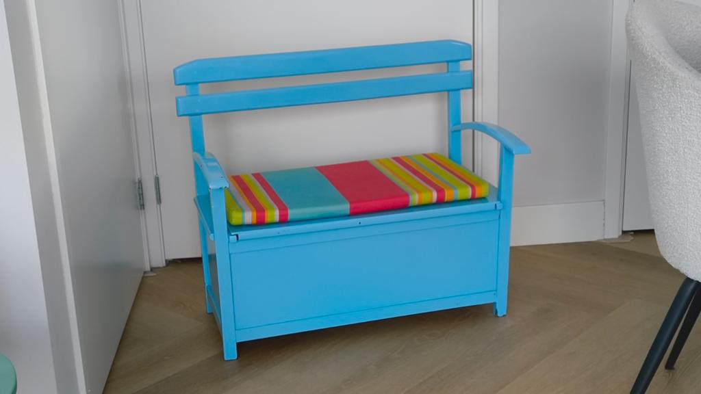 Kinder bankje met kussentje en opbergruimte - Blauw, Kinderen en Baby's, Kinderkamer | Overige Meubels, Ophalen, Zo goed als nieuw