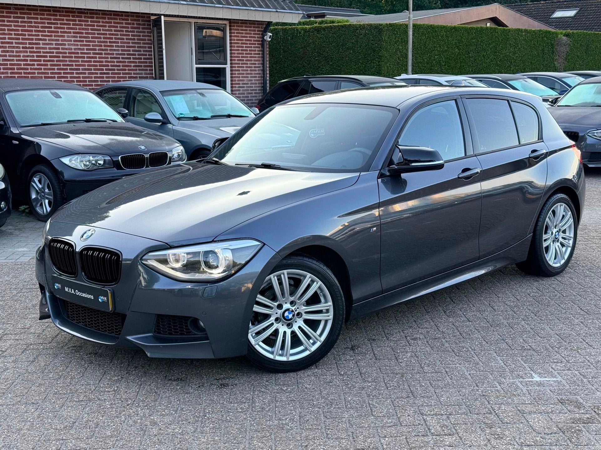 BMW 1-serie 116i Executive M Sport|Nieuwe Ketting + Klepseal, Auto's, Gebruikt, 4 cilinders, Alcantara, Origineel Nederlands