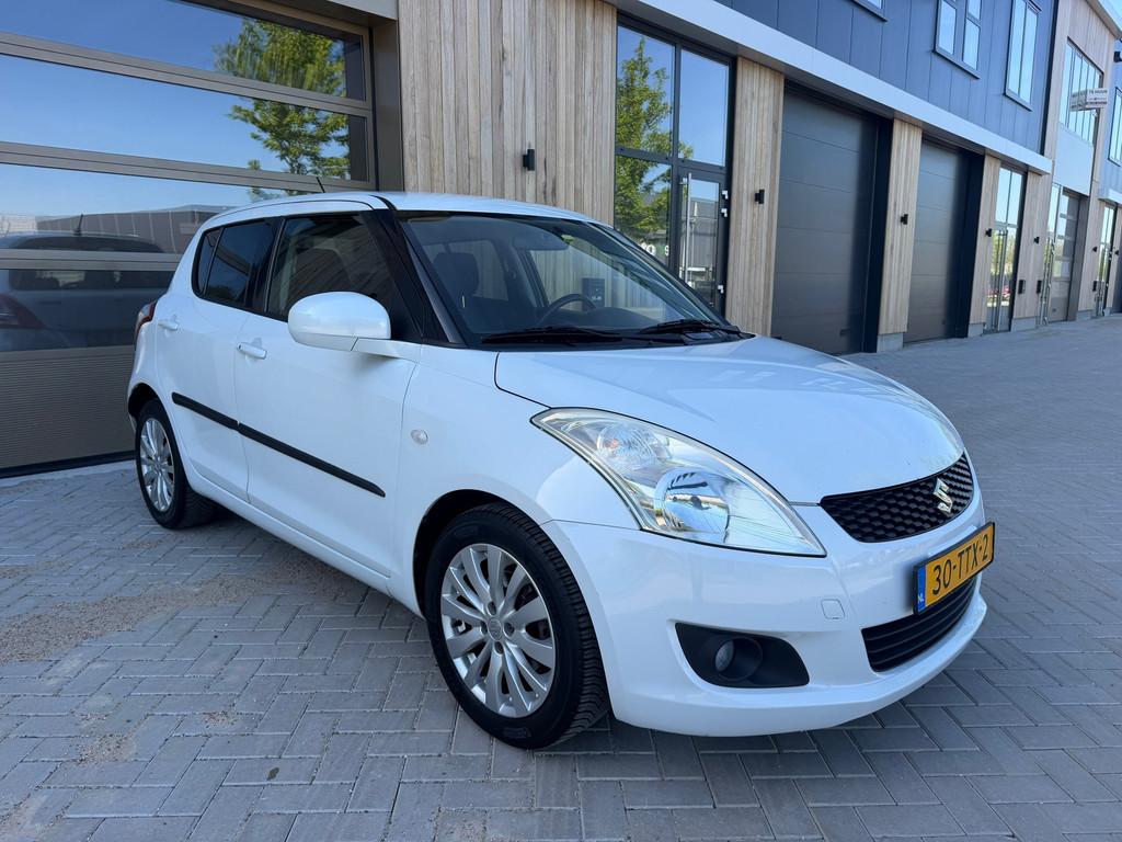 Suzuki Swift 1.2 Exclusive EASSS, Auto's, Suzuki, Stof, Gebruikt, 4 cilinders, 400 kg