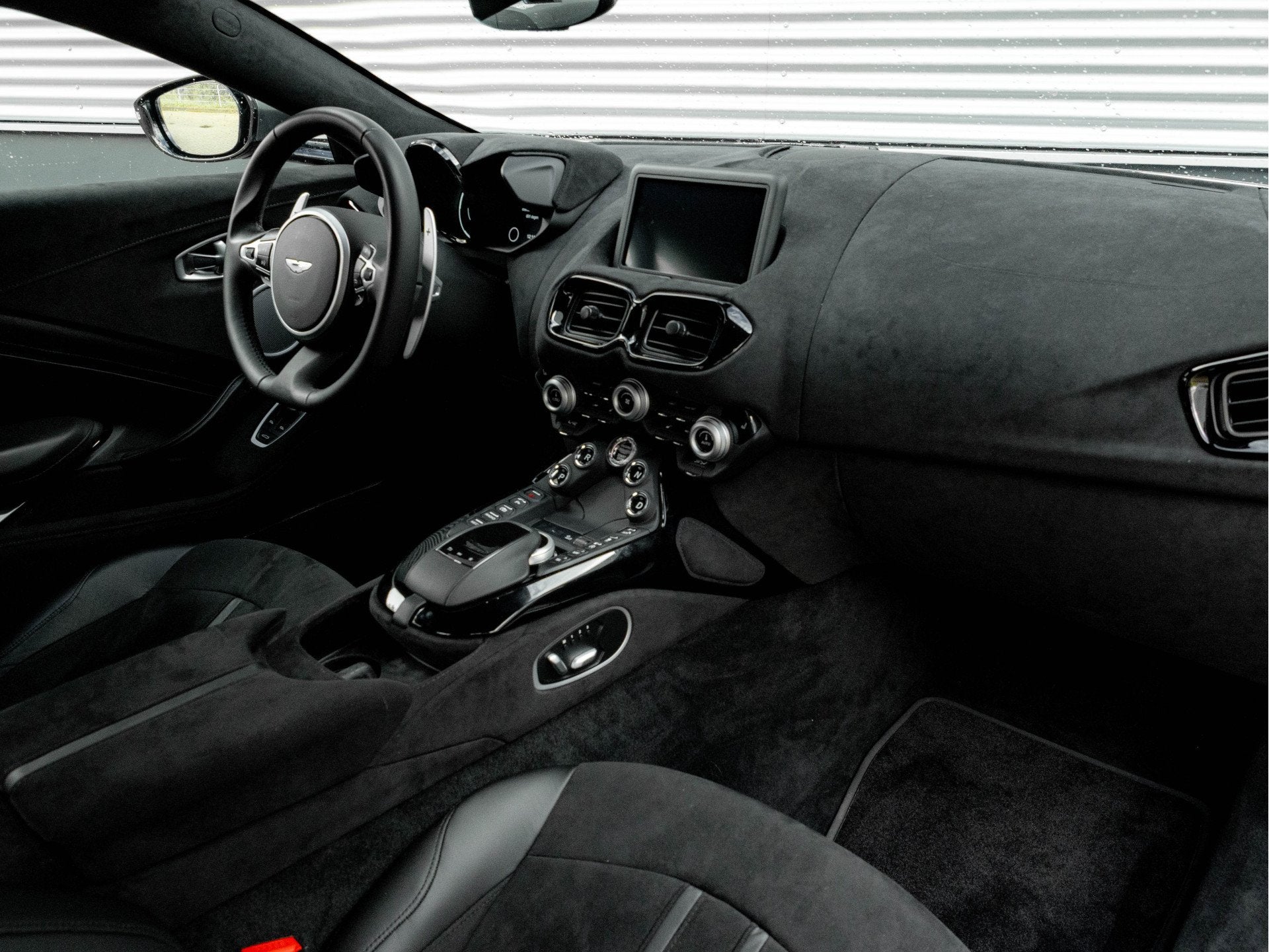 Aston Martin Vantage 4.0 V8 - 8.225km! - Dealer Maintenance, Auto's, 12 maanden, Achterwielaandrijving, Gebruikt, 510 pk