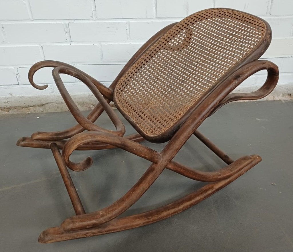 Thonet schommel voetenbank voorzien van webbing, Antiek en Kunst, Ophalen