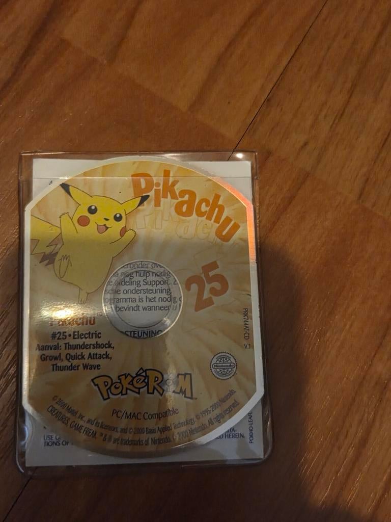 Pikachu & Gengar Pokémon CD-ROM Kaarten (2000), Ophalen of Verzenden, Zo goed als nieuw, Losse kaart