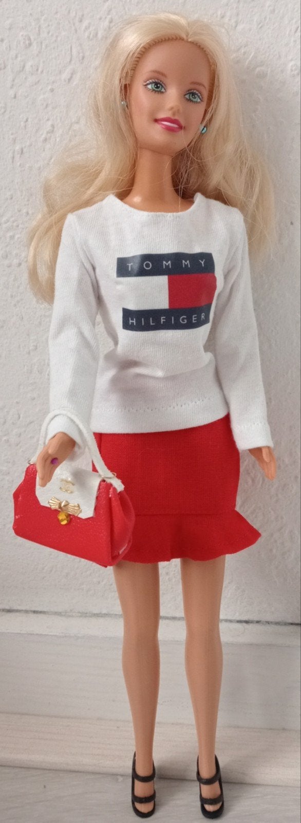 Rokje en trui voor Barbie Tommy Hilfiger, rood en wit, Ophalen of Verzenden, Nieuw, Kleertjes