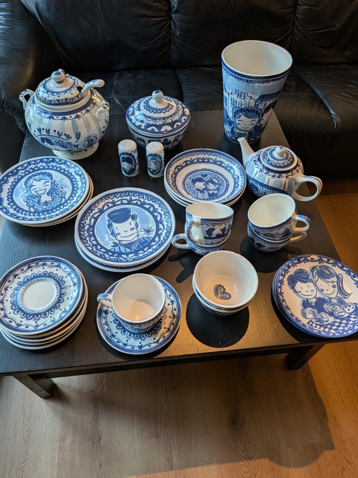 blond Amsterdam servies, Ophalen