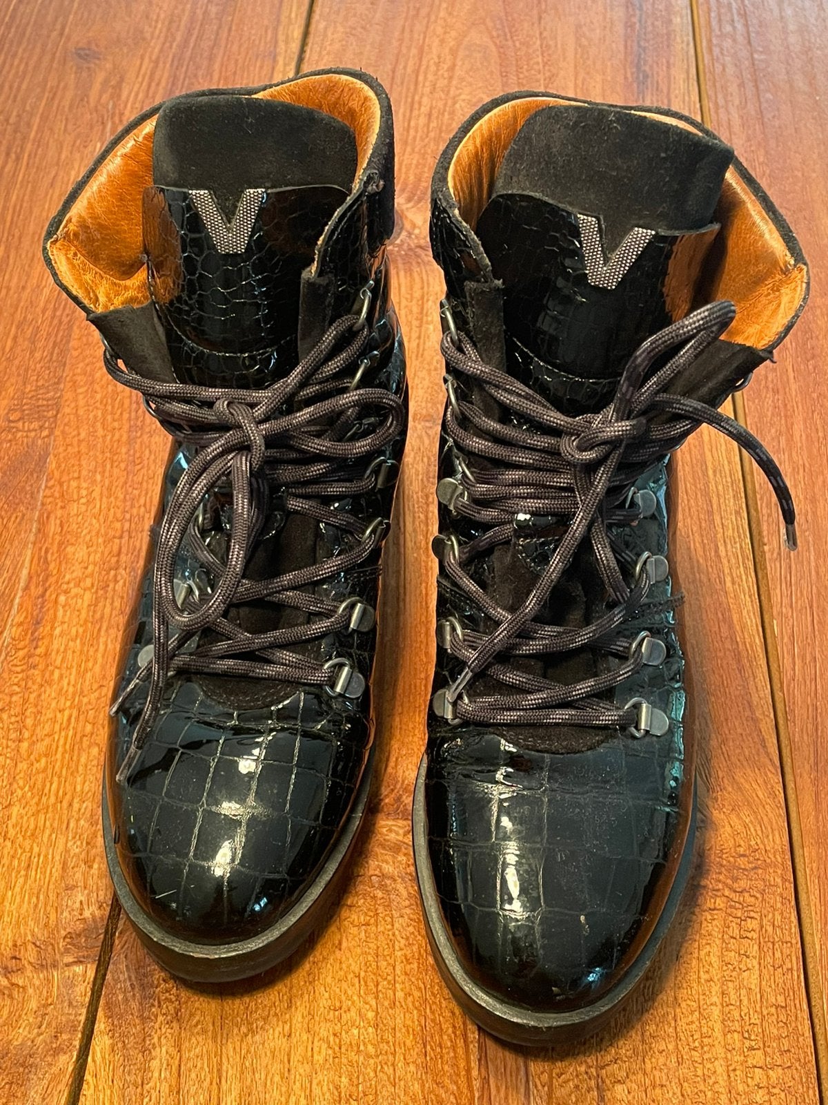 Mooie leren enkellaarsjes /boots via vai maat 39, Kleding | Dames, Ophalen of Verzenden, Zo goed als nieuw, Zwart