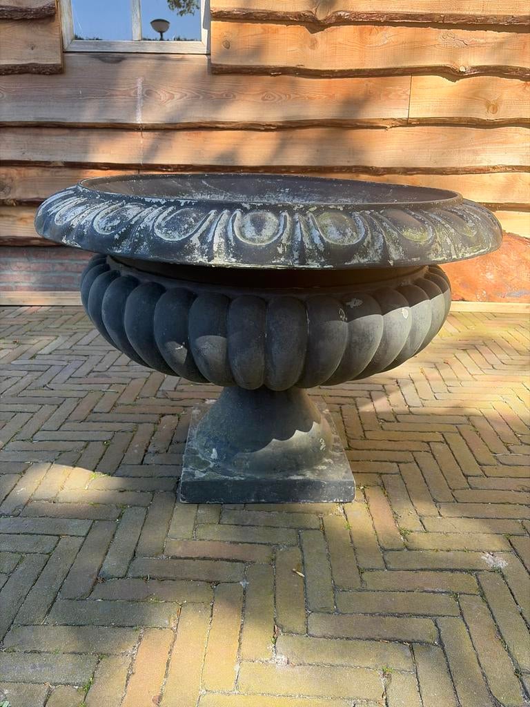 Grote Antieke polyester Tuinvaas, Tuin en Terras, Bloembakken en Plantenbakken, Gebruikt, 100 cm of meer, Rond, Ophalen of Verzenden